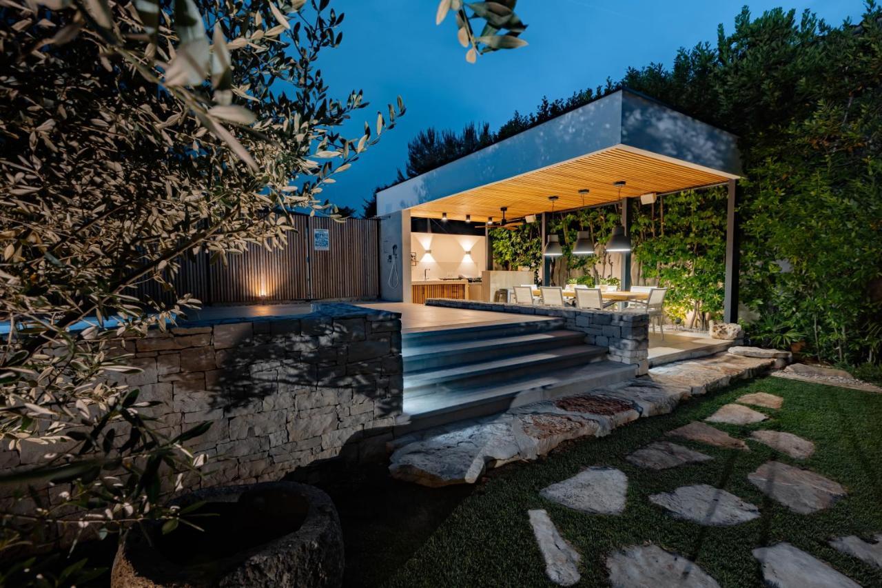 Residence Pecek Novigrad Istria Esterno foto